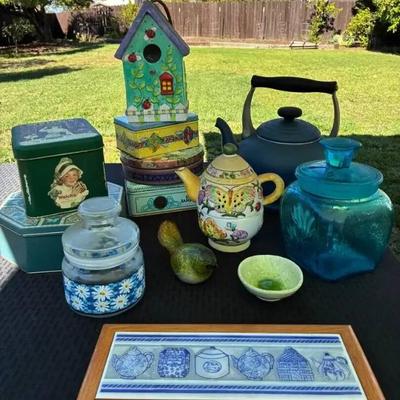 St1114 vintage tins tea, & treats