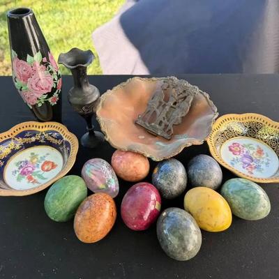 St1061 vintage italian stone eggs and more