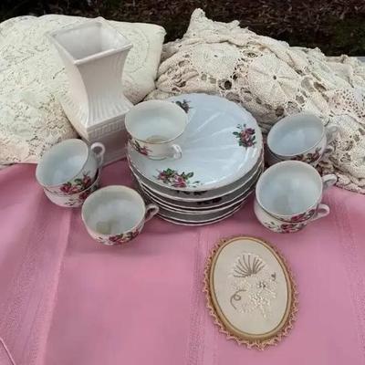 St1162 vintage linen and dishes