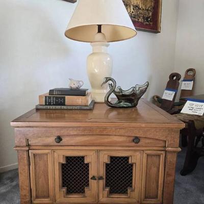 St1026 70 s thomasville side table