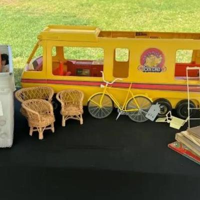 St1038 vintage barbie doll items