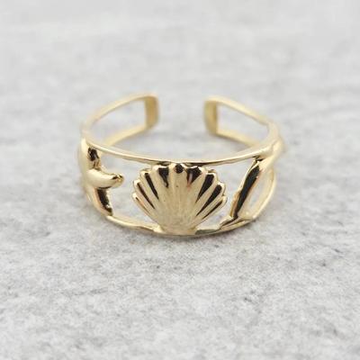 14k Gold Beach Themed Tow Ring