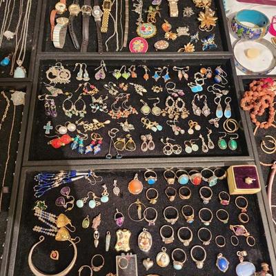 Sale Photo Thumbnail #3