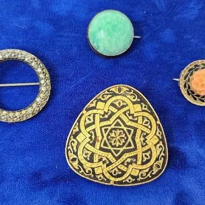 Brooches - Vintage Opulence