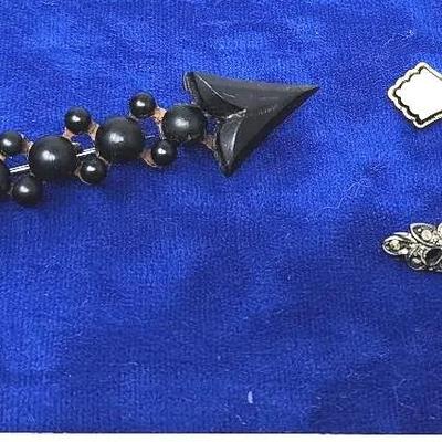 Brooches - Stone And Glass