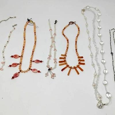 Natural Stone Jewelry: Freshwater Pearls 