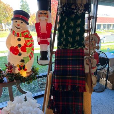 Sale Photo Thumbnail #16