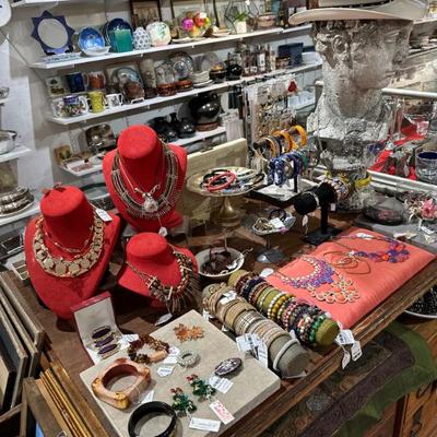 Sale Photo Thumbnail #2