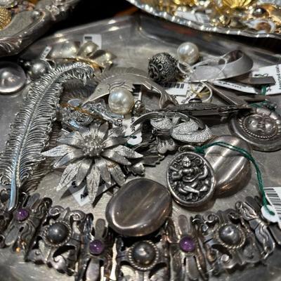 Sale Photo Thumbnail #43