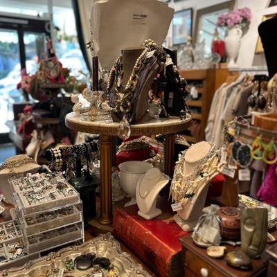 Sale Photo Thumbnail #38