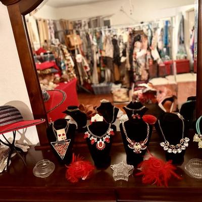 Sale Photo Thumbnail #100