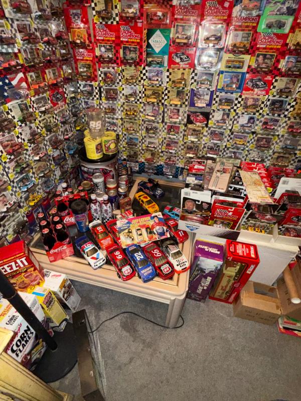 Sale Photo Thumbnail #10