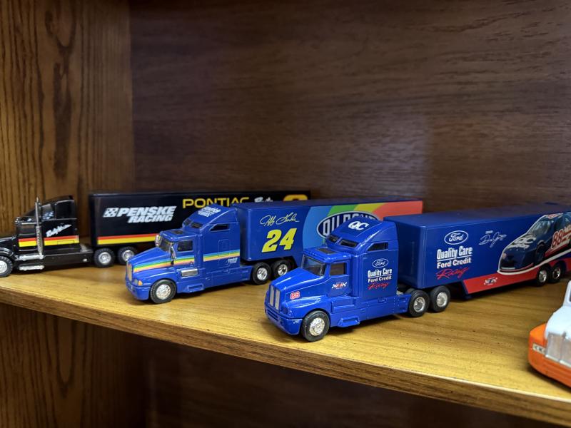 Sale Photo Thumbnail #27