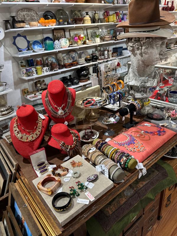 Sale Photo Thumbnail #2