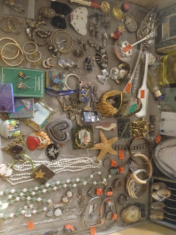 Sale Photo Thumbnail #11