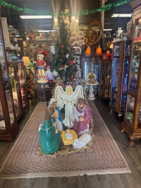 Sale Photo Thumbnail #71