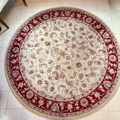 7’ Round - Inviting Foyer Carpet