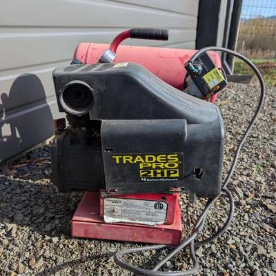 Trades Pro 2HP 4-Gallon Air Compressor

