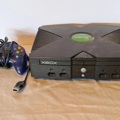 Original Microsoft Xbox Console with Blue Controller S – Untested