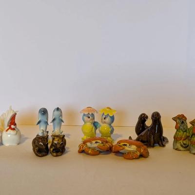 Vintage Animal Salt & Pepper Shaker Lot *7 Sets! – Roosters, Dolphins, Bears, & more..
