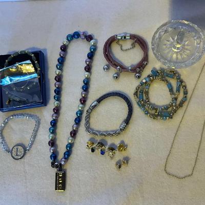 Mixed Costume Jewelry Lot – Necklaces, Bracelets, Earrings & Trinket Dish