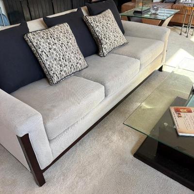 Sale Photo Thumbnail #520