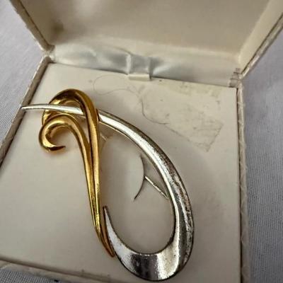 Sale Photo Thumbnail #323