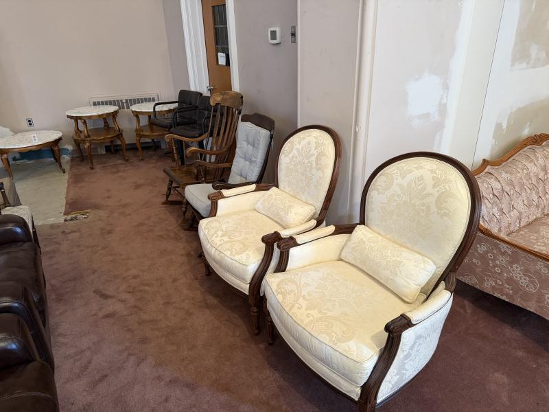 Sale Photo Thumbnail #11