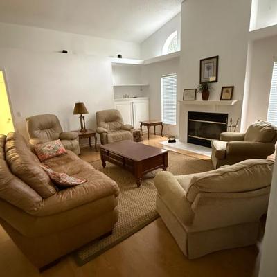 Sale Photo Thumbnail #113