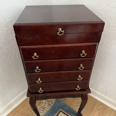 Sale Photo Thumbnail #9