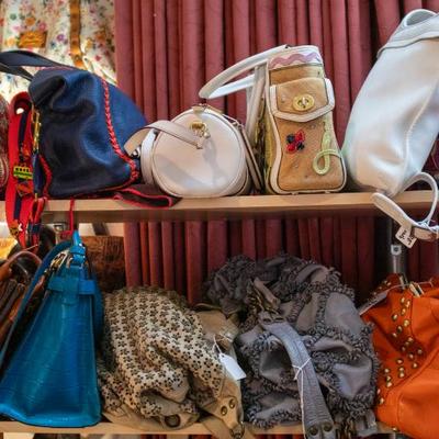 Sale Photo Thumbnail #142