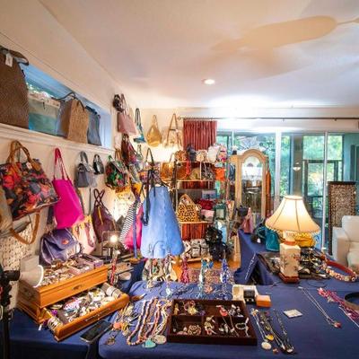 Sale Photo Thumbnail #156