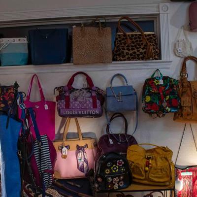 Sale Photo Thumbnail #152