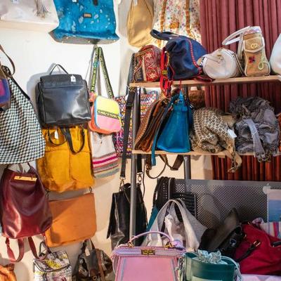 Sale Photo Thumbnail #144