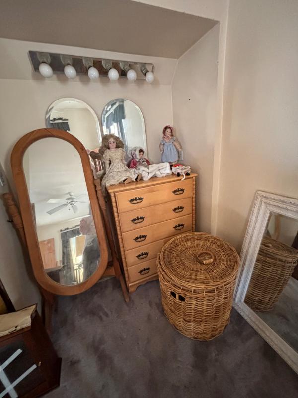 Sale Photo Thumbnail #31