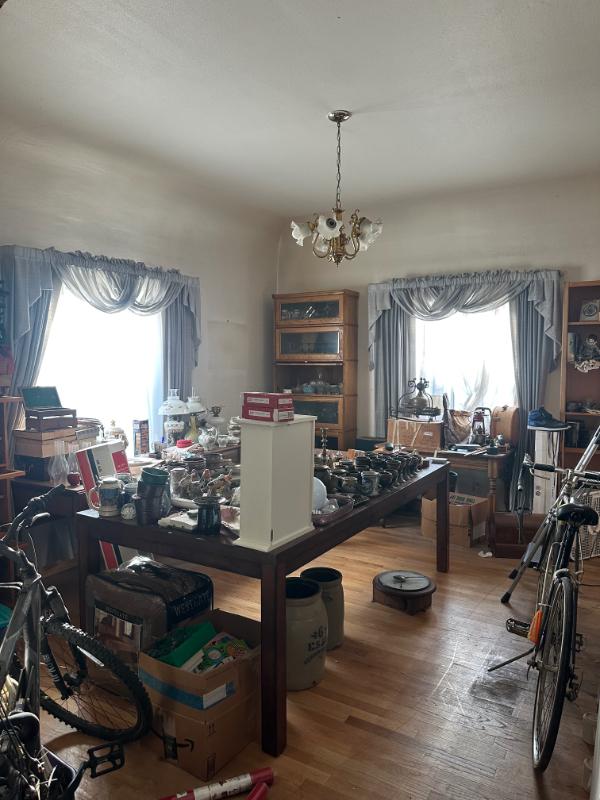 Sale Photo Thumbnail #48