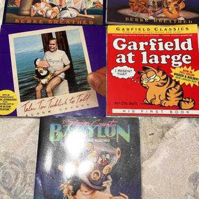 Set Of 4 Bloom County Comic Books 1 Garfield Comic Book