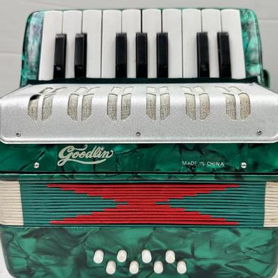 "Goodlin" Kid-Sized Accordion