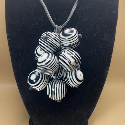 Sobral Black & White Pop Art Olho Grego Beaded Necklace