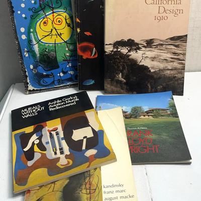 Books on Art: “Murals without Walls”, CA Design 1910, Kadinsky, F L Wright - Softback