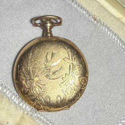 1906 Illinois 15J Pocket Watch in Keystone J. Boss Engraved Gold-Filled Case – Swallow & Floral Desi