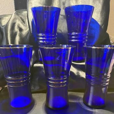 Set of 5 Deep Cobalt-Blue Ribbed Glasses – Modern & Striking