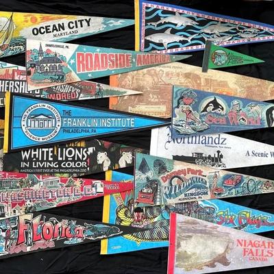 15 Felt Travel & Amusement Park Pennants – DC, Niagara Falls, Hershey, Sea World & More