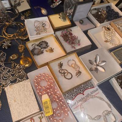 Sale Photo Thumbnail #10