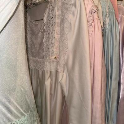 Sale Photo Thumbnail #392