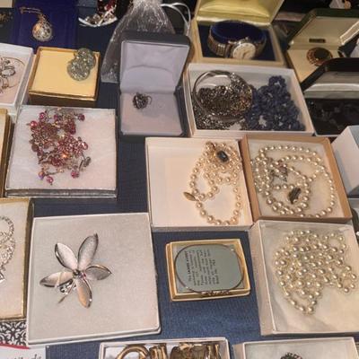 Sale Photo Thumbnail #9