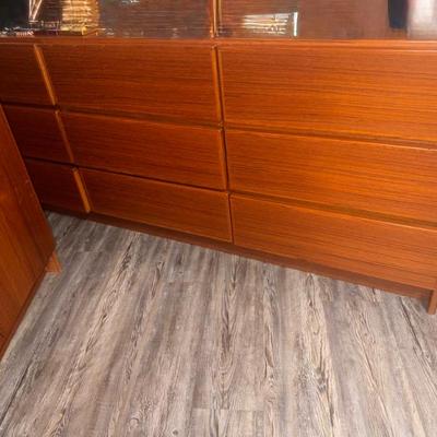 Sale Photo Thumbnail #269