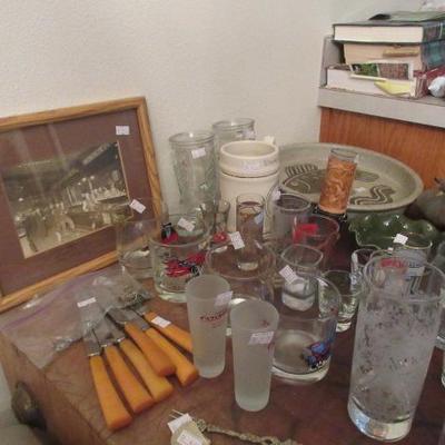 Everett saloon photo