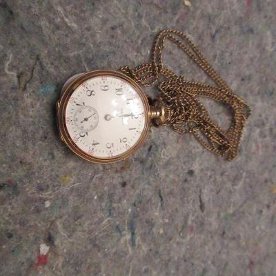Ladies Waltham 15 jewel 14kt pocket watch