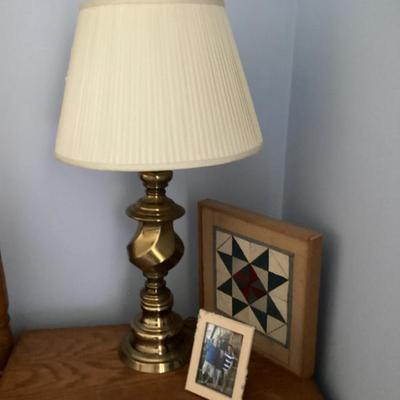 Sale Photo Thumbnail #105: Brass table lamp